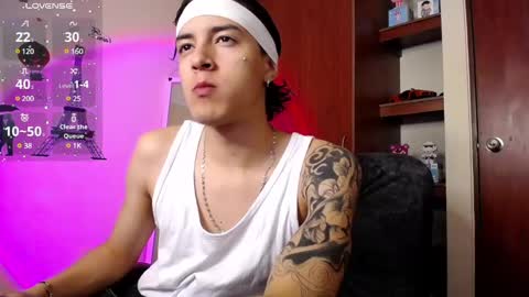 Snapshot of johan_parker222 chatting on March 9, 9:46 pm johan_parker222 online show from March 9, 9:46 pm