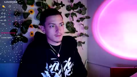 Snapshot of johan_parker222 chatting on September 17, 2:13 am johan_parker222 online show from September 17, 2:13 am