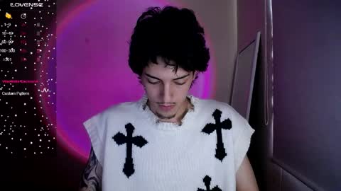 johan_parker222 online show from March 30, 7:15 pm