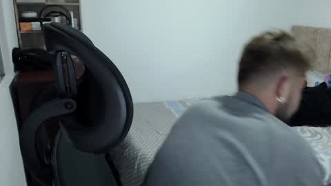 JOHAN independient model online show from December 27, 5:20 am