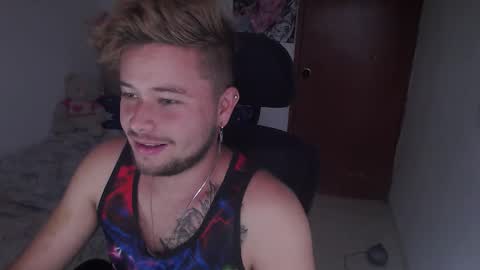 JOHAN independient model online show from December 3, 3:43 pm