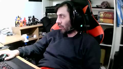 Snapshot of john566112 chatting on November 10, 4:00 am john online show from November 10, 4:00 am