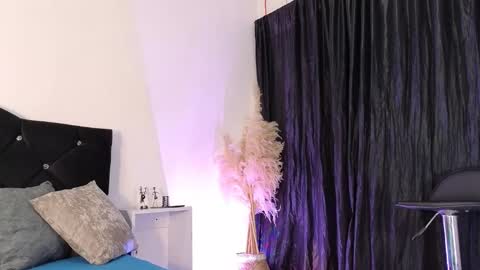 John  online show from November 7, 10:59 am