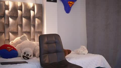 Snapshot of john_king29 chatting on December 19, 12:13 am john online show from December 19, 12:13 am