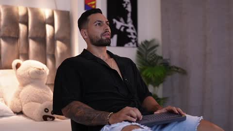 Snapshot of john_king29 chatting on December 29, 7:43 pm john online show from December 29, 7:43 pm