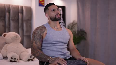 Snapshot of john_king29 chatting on January 27, 9:00 pm john online show from January 27, 9:00 pm