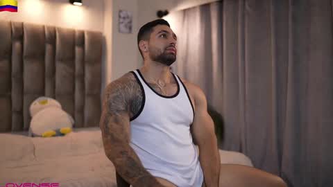 Snapshot of john_king29 chatting on October 11, 12:10 am john online show from October 11, 12:10 am