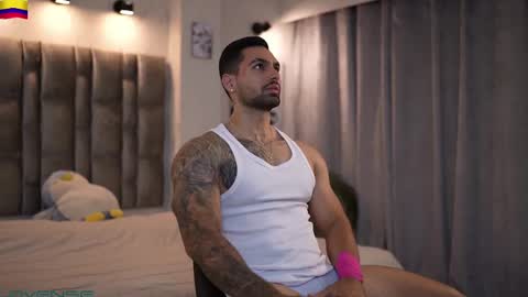 Snapshot of john_king29 chatting on October 13, 1:00 pm john online show from October 13, 1:00 pm