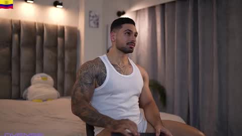 Snapshot of john_king29 chatting on October 18, 1:01 pm john online show from October 18, 1:01 pm