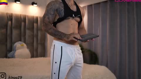 Snapshot of john_king29 chatting on November 8, 12:49 pm john online show from November 8, 12:49 pm