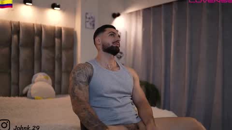 Snapshot of john_king29 chatting on December 3, 1:35 am john online show from December 3, 1:35 am