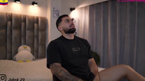 Snapshot of john_king29 chatting on December 4, 1:15 am john online show from December 4, 1:15 am