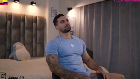 Snapshot of john_king29 chatting on December 15, 11:09 pm john online show from December 15, 11:09 pm