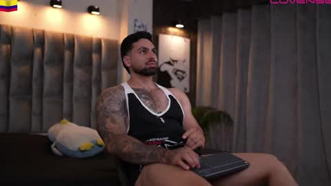 Snapshot of john_king29 chatting on June 4, 11:44 pm john online show from June 4, 11:44 pm
