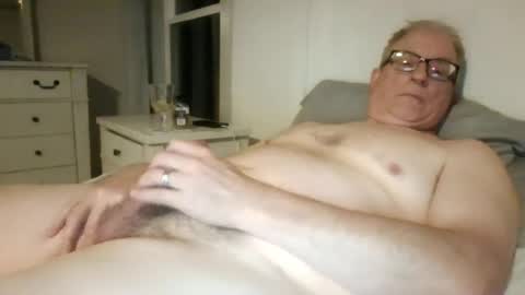 Snapshot of john_ohio chatting on June 18, 2:23 am john_ohio online show from June 18, 2:23 am