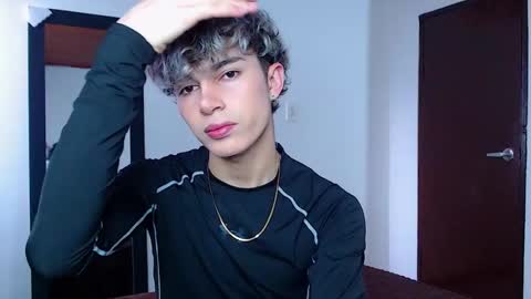 John Vichenso online show from November 10, 9:03 pm