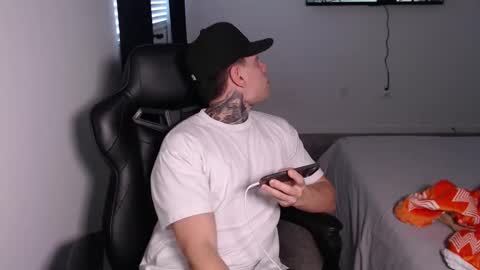 JAXX online show from January 11, 9:53 pm