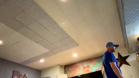 bisexual King  online show from August 3, 2:21 am