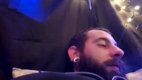 johnboii813 online show from December 26, 11:21 am