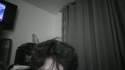 Snapshot of johnjohn90909 chatting on April 25, 8:06 am johnjohn online show from April 25, 8:06 am