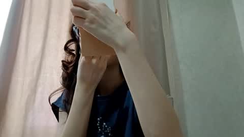 Molly online show from December 18, 5:35 am