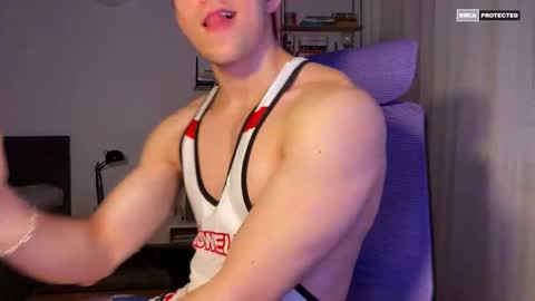 Snapshot of johnnnyhorny chatting on October 29, 6:31 pm Johnny online show from October 29, 6:31 pm