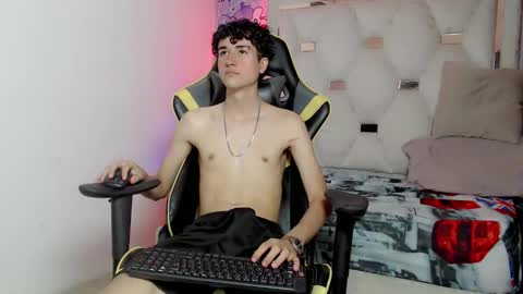 johnny_cagee online show from October 1, 4:40 am