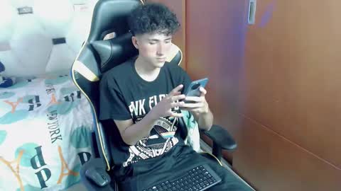 johnny_cagee online show from November 18, 3:34 am