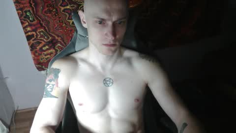 Johnny online show from November 4, 4:28 pm