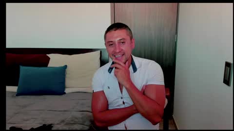 Snapshot of johnny_seens1 chatting on January 22, 9:54 pm Johnny online show from January 22, 9:54 pm