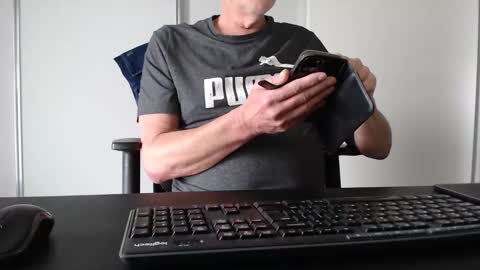Snapshot of johnny_walker14 chatting on February 5, 9:03 am johnny_walker14 online show from February 5, 9:03 am
