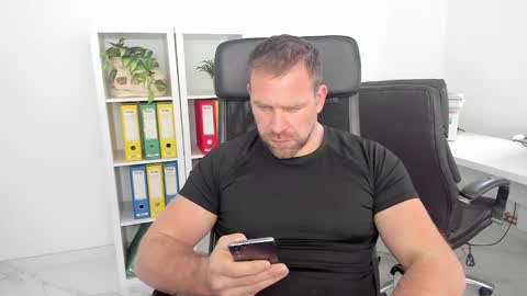 johnnydough82 online show from January 5, 8:32 am