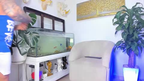 JOHNNY online show from March 4, 12:38 am