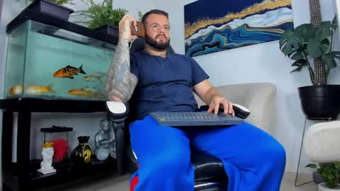 Snapshot of johnnygrayson_ chatting on May 31, 1:14 am JOHNNY online show from May 31, 1:14 am