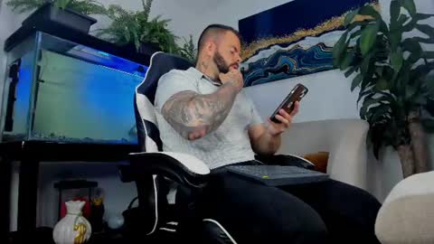 Snapshot of johnnygrayson_ chatting on July 12, 1:07 am JOHNNY online show from July 12, 1:07 am
