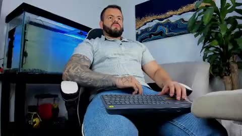 Snapshot of johnnygrayson_ chatting on July 20, 2:04 am JOHNNY online show from July 20, 2:04 am