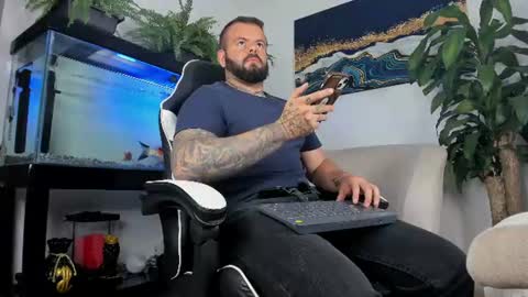 Snapshot of johnnygrayson_ chatting on August 8, 12:24 am JOHNNY online show from August 8, 12:24 am