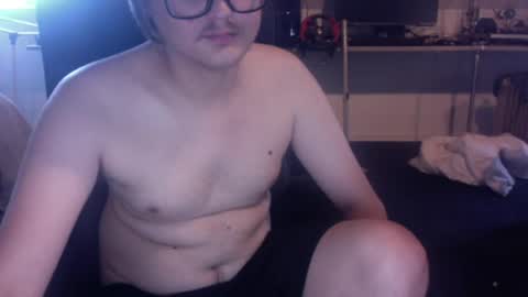 Snapshot of johnnygte chatting on July 17, 6:24 pm johnnygte online show from July 17, 6:24 pm