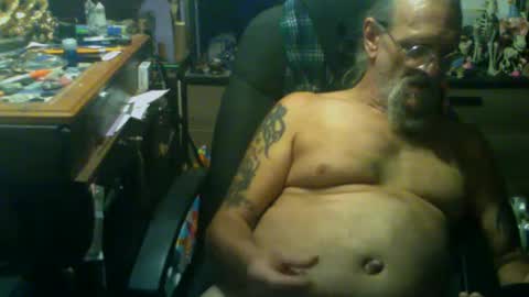 johnnyshung1 online show from September 17, 5:03 pm