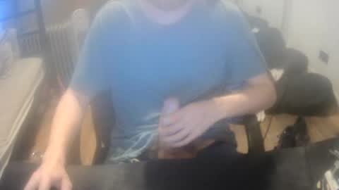 Snapshot of johnot1998 chatting on June 22, 11:40 am johnot1998 online show from June 22, 11:40 am