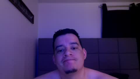 Snapshot of johnpyyy chatting on July 7, 5:32 am Shimu online show from July 7, 5:32 am