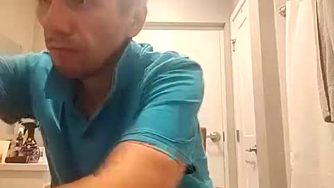 Snapshot of johnrenville1987 chatting on October 7, 5:59 am johnrenville1987 online show from October 7, 5:59 am