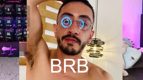 Snapshot of johnson_chris chatting on November 29, 2:36 am Chris online show from November 29, 2:36 am