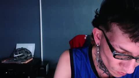 Snapshot of johnsonisaac94_ chatting on December 8, 8:30 am johnsonisaac94 online show from December 8, 8:30 am