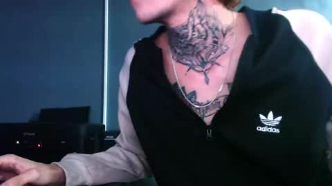 Snapshot of johnsonisaac94_ chatting on December 12, 4:26 am johnsonisaac94 online show from December 12, 4:26 am
