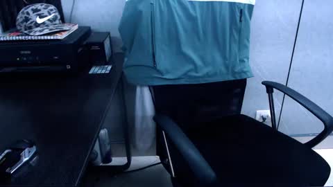 Snapshot of johnsonisaac94_ chatting on February 13, 7:56 am johnsonisaac94 online show from February 13, 7:56 am