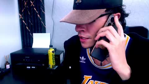 Snapshot of johnsonisaac94_ chatting on February 18, 7:32 am johnsonisaac94 online show from February 18, 7:32 am