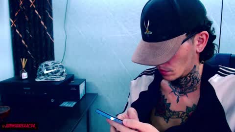 Snapshot of johnsonisaac94_ chatting on February 25, 8:25 am johnsonisaac94 online show from February 25, 8:25 am