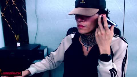 Snapshot of johnsonisaac94_ chatting on March 1, 7:41 am johnsonisaac94 online show from March 1, 7:41 am