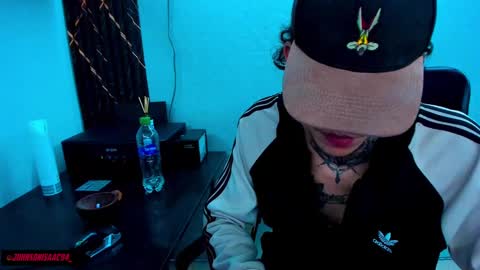 Snapshot of johnsonisaac94_ chatting on March 3, 8:16 am johnsonisaac94 online show from March 3, 8:16 am
